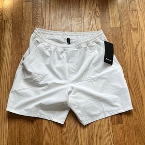 Men’s NWT Lululemon Pace Breaker Short. Liner. Size XL. 7 inch length. White.